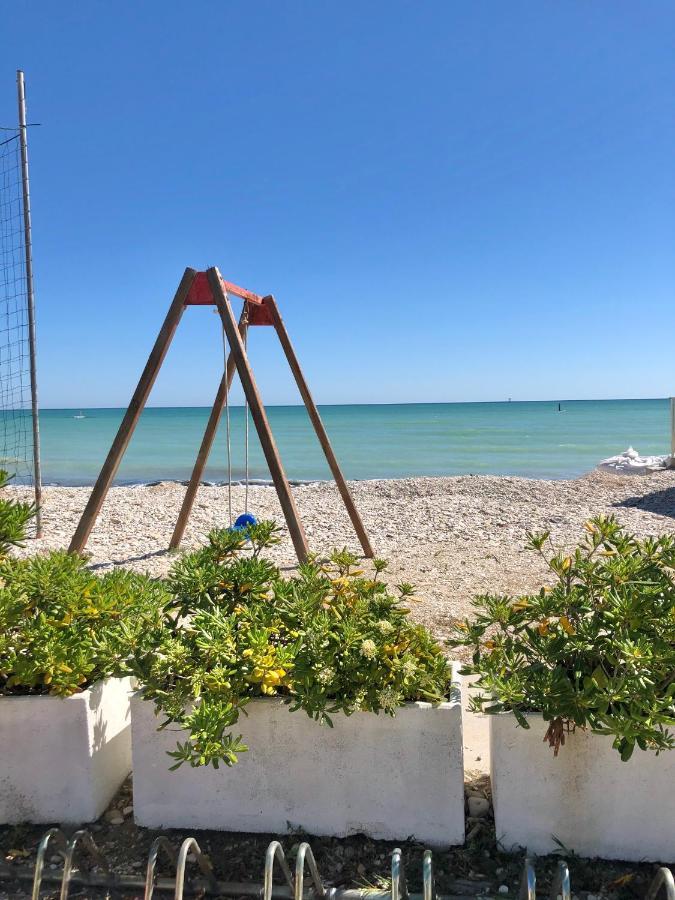 Vita Marina Apartment Porto SantʼElpidio Exterior foto